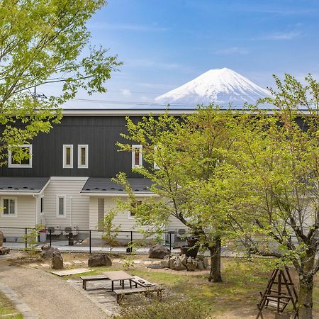 Villa Yushin Fujikawaguchiko Exterior photo